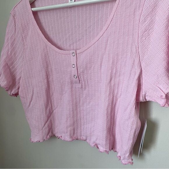 BP Crop Top Pastel Light Pink Buttons Casual Neutral Solid Texture Y2K Style - Picture 2 of 7